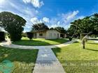 F10459552 - 1181 NE 204th St, Miami, FL 33179